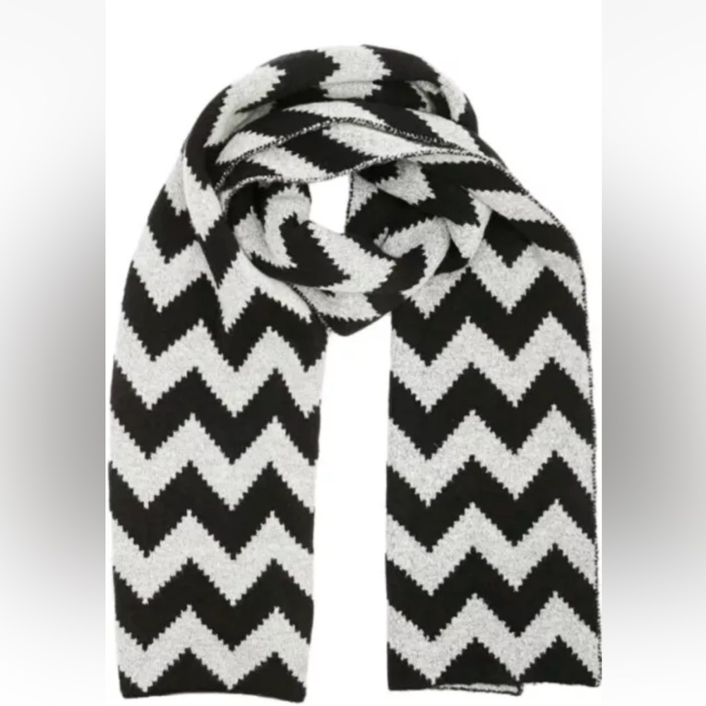 Women Knit soft Black/Gray Scarf
